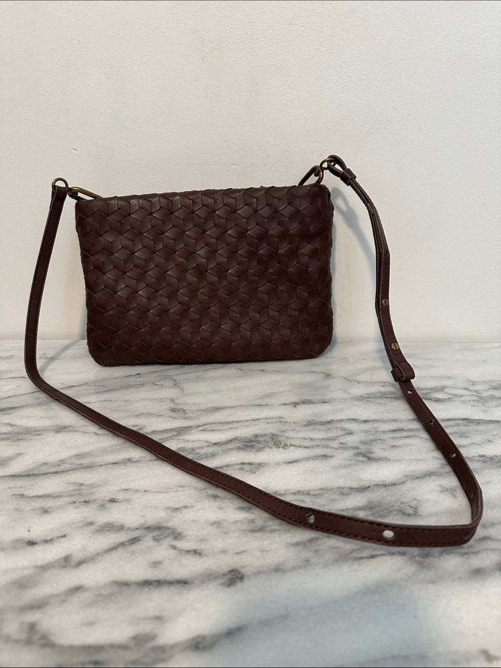 Madewell The Signature Woven Crossbody Bag brown leather
